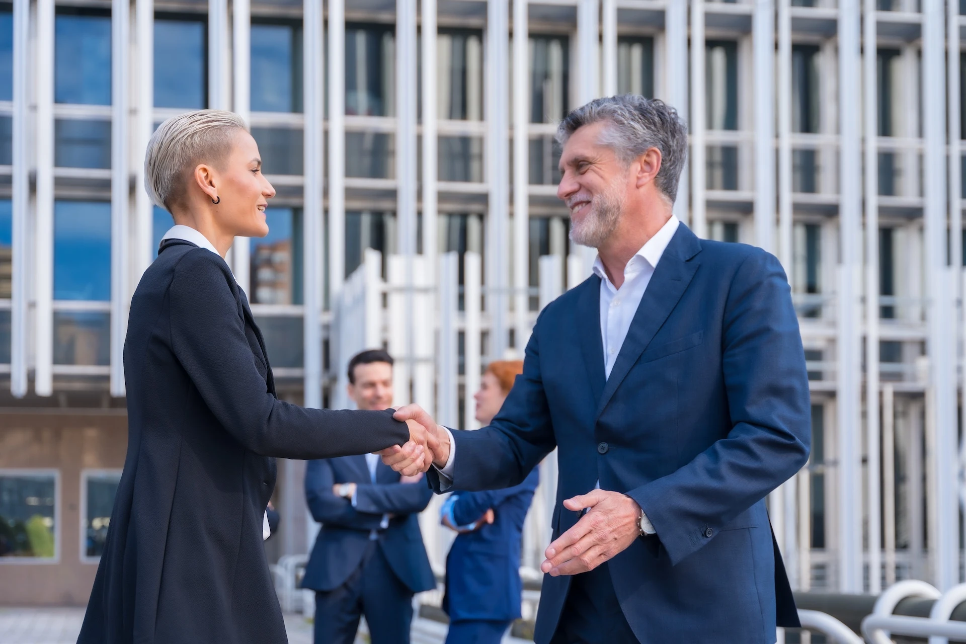 Innowacyjne technologie w zarządzaniu umowami inwestycyjnymi – jak systemy IT zwiększają skuteczność i bezpieczeństwo